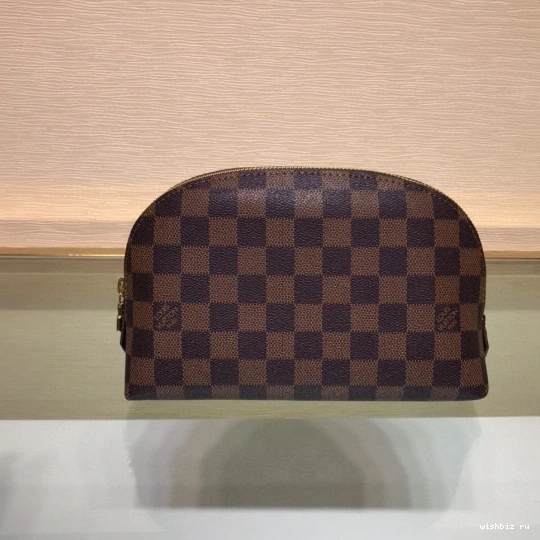 WIS VUITTON COSMETIC LOUIS POUCH GM 0805